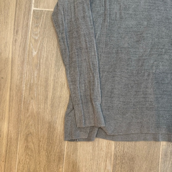 $128 Grey Barefoot Dreams Crewneck Pullover Cozychic Ultra Lite - Picture 2 of 4